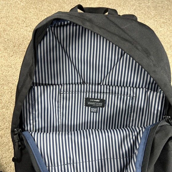 Pacsafe Slingsafe LX300 Backpack Black Laptop Bag Convertible RFID Travel - Picture 4 of 6